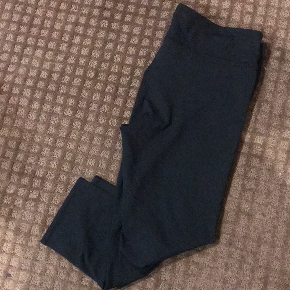 Fabletics Sz Large Bundle - image 6